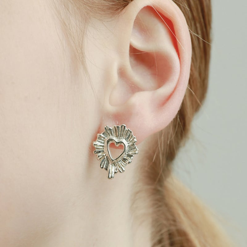 POPPI Halo Heart Earrings