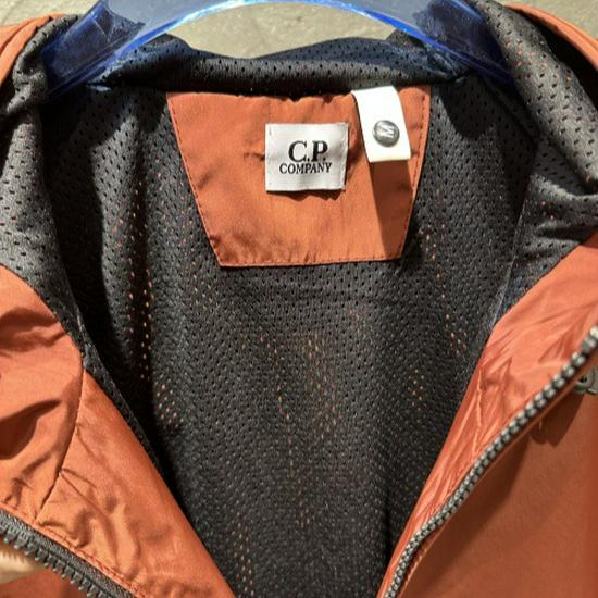 Cross Europe 25SS Men's and Women's Windbreaker Jacket with Inner Mesh and Glasses Lens Holder