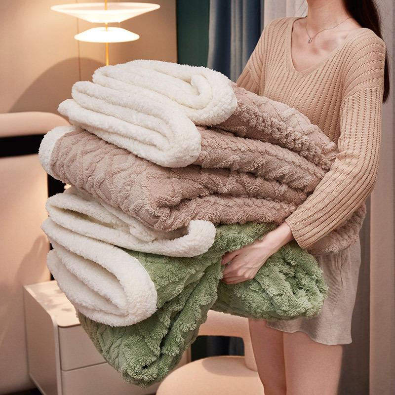 Super Soft Woolen Blanket for Bed Sofa Couch, Autumn Warm Lame Velvet Cover Blanket for Office, Air Conditioning and Nap, Travel