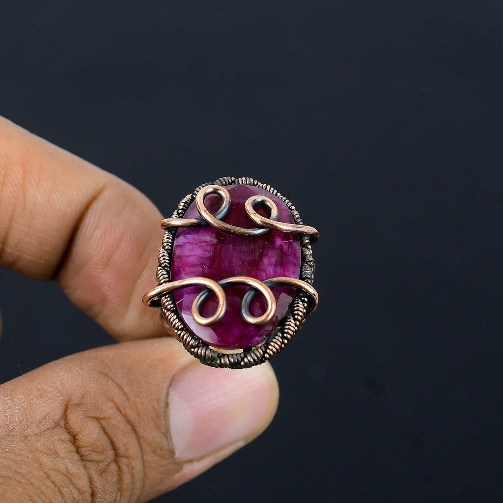 Anillo de joyería hecho a mano envuelto en alambre de cobre de piedras preciosas de rubí creado en laboratorio para regalo de todos los tamaños