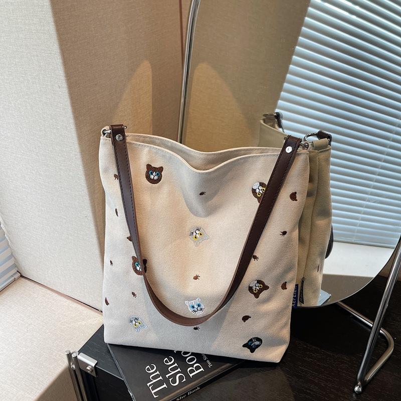 Large Capacity Canvas Bag Fashion Tote Bag Embroidered Commuter Bag Student Class Shoulder Tote Bag
