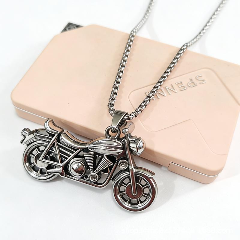 Collana Ciondolo Moto Audace Europea & Americana 2026 - Nuovo Portachiavi Creativo di Grande Successo in Stile Street Americano