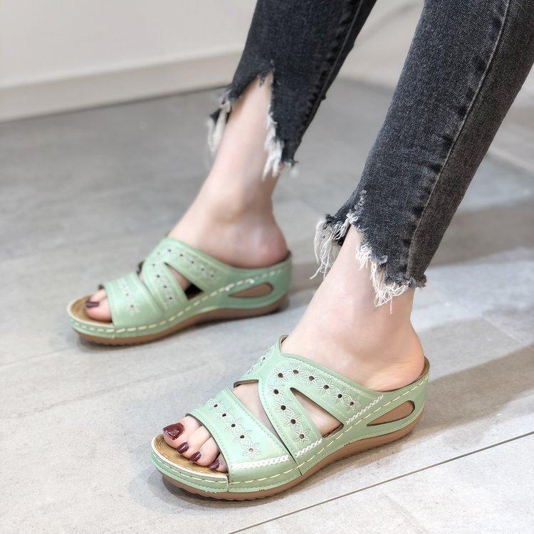 

2024 cool slippers women s slope heel fish mouth thick sole large size shoes multi-color embroidered sandals women 43 зелений