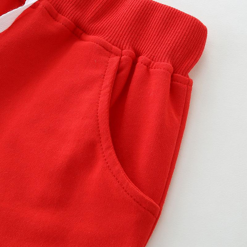 Léto 2025 Dětské pletené chlapecké sportovní kraťasy v evropském a americkém stylu v jednobarevné barvě