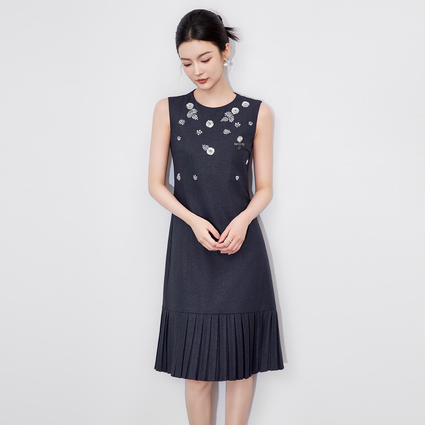 

Heavy Industry Sequin Embroidered Pleated Sleeveless Dress Double Extra Large темно-синий