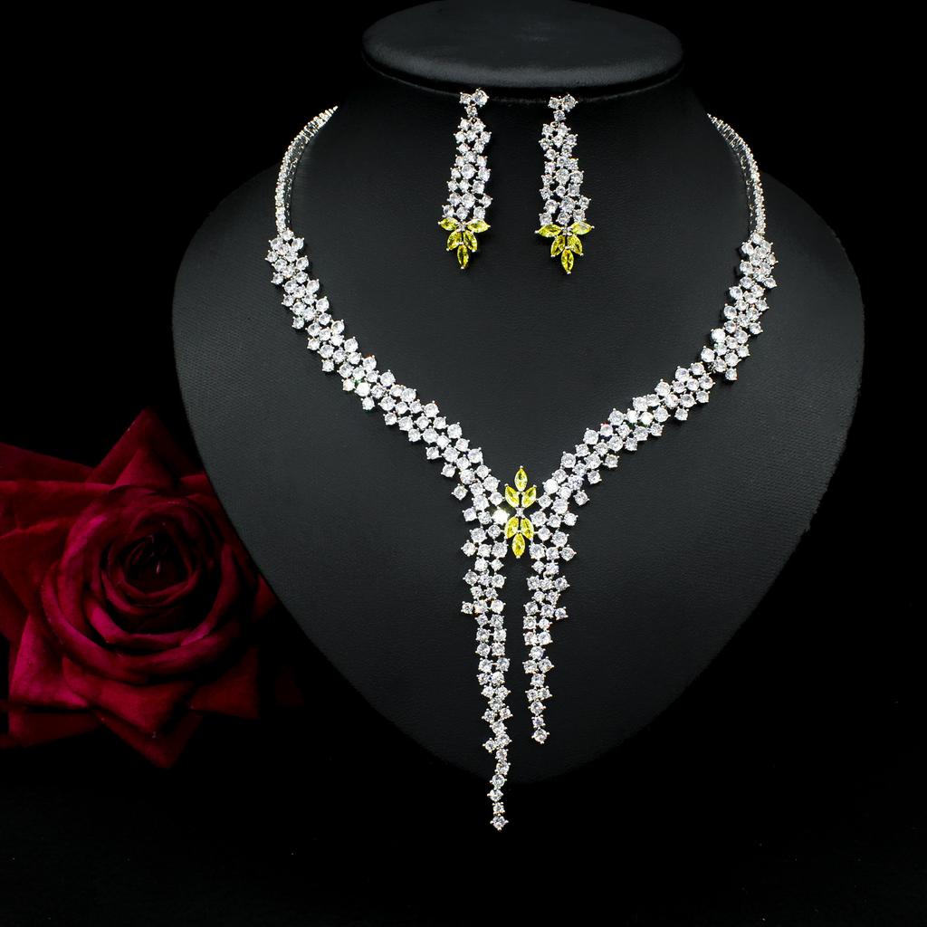 Fashionable Women's Exaggerated Design Earrings Necklace Set Evening Dress Bride Accessories Holiday Gifts