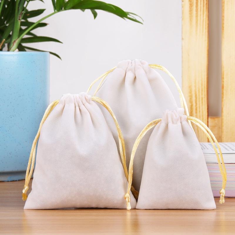 

Плюшевий мішечок для прикрас із затяжкою та парчою - Золота сумка з орнаментом 5x7 cm вершковий/білий