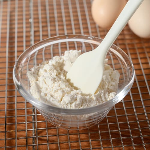 I Enjoy + Silicone Heat-Resistant Spatula, 27cm, White, for Baking and Cooking, Integrated Design