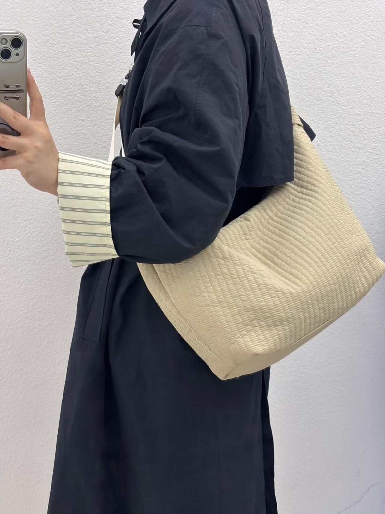 

Nyl Solid Color Large Capacity Casual Tote Autumn Versatile Female Bags Sale 2026 Fashi Simple Fashi Shoulder Bags бежевый