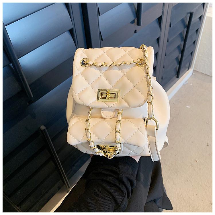 2023 New Fashion Diamond Grid Chain Lightweight Casual Large Capacity Backpack Lady Small Fragrance Style All-match Women's Small Backpack