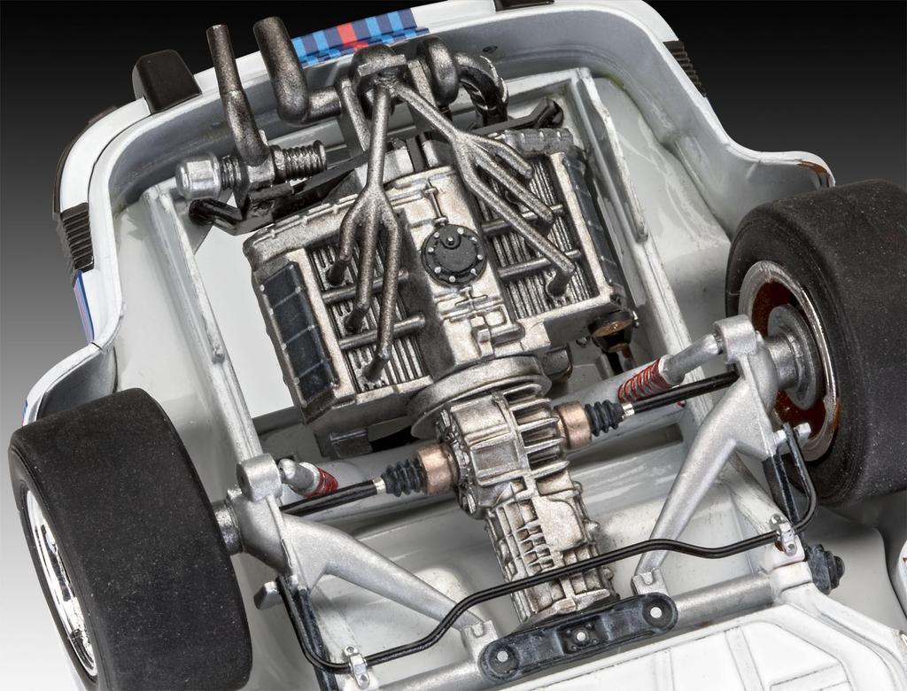 German Revell Porsche 934 RSR Martini Plastic Model 07685 1/24