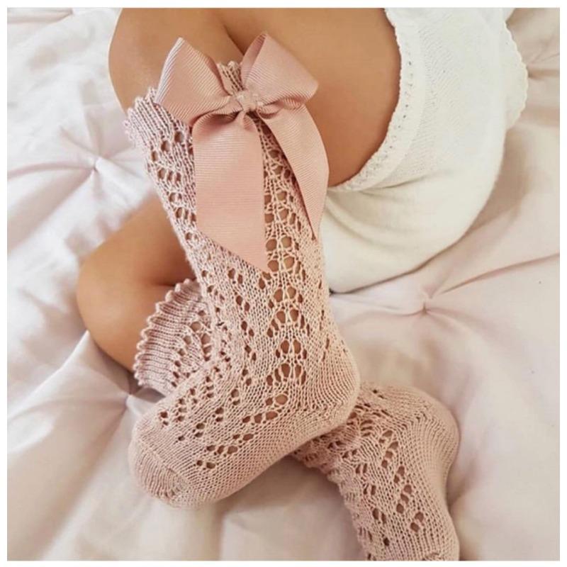 

Детские ажурные носки до колена в королевском стиле для девочек. Носки-трубы с бантом для малышей. Детские ажурные носки для детей 0-6 лет M розовый