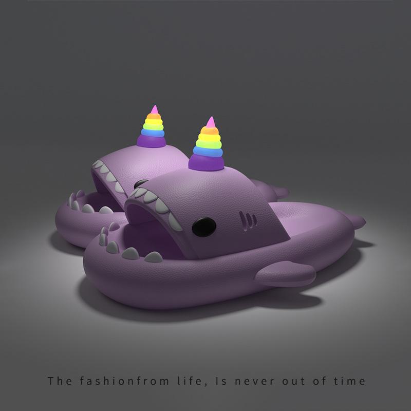 

Женские летние светящиеся тапочки Unicorn Shark — толстая подошва, антибактериальный материал EVA, подходят для пар 44/45 фиолетовый