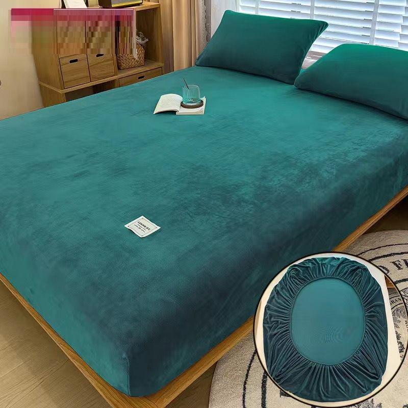 Solid Color Milk Velvet Fitted Sheet Soft Comfortable Bedding Mattress Protector Autumn Winter Warm Mattress Cover for Bedroom