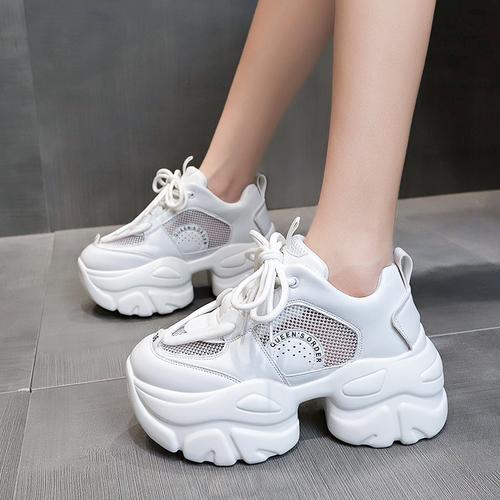 

Модные женские кроссовки на высокой платформе 2024 года, новые осенние дышащие повседневные туфли для папы с толстой подошвой 7 см, кожаные кроссовки для женщин 39