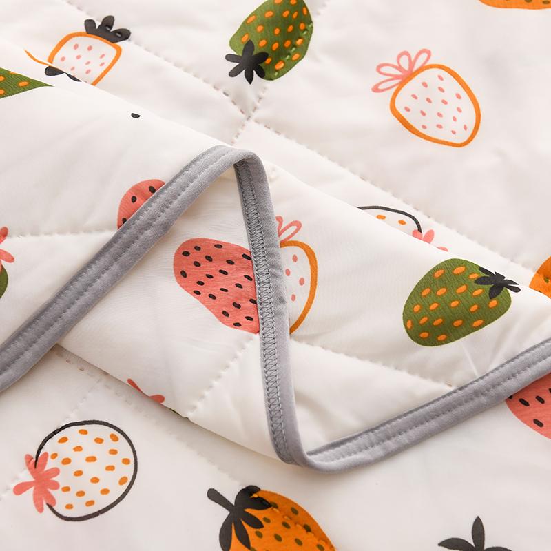 1Pc Summer Cute Strawberry Printed Thin Quilt Air Conditioning Comforter Kids Adults Girls Soft Breathable Cooling Blanket