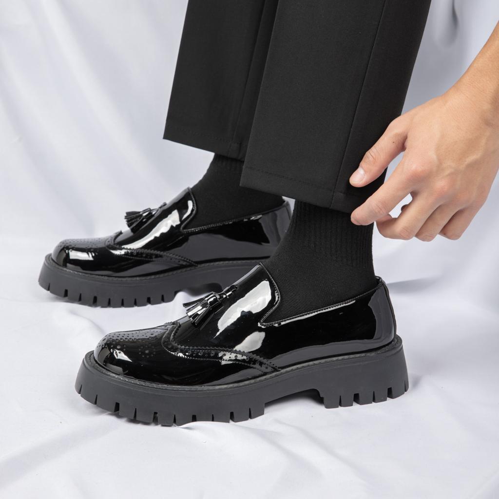 New Retro Fringed Men's Solid Color Loafers Round -Toed And Thick -Heeled Casual Dress Shoe Classic Office And Party Dress Shoes