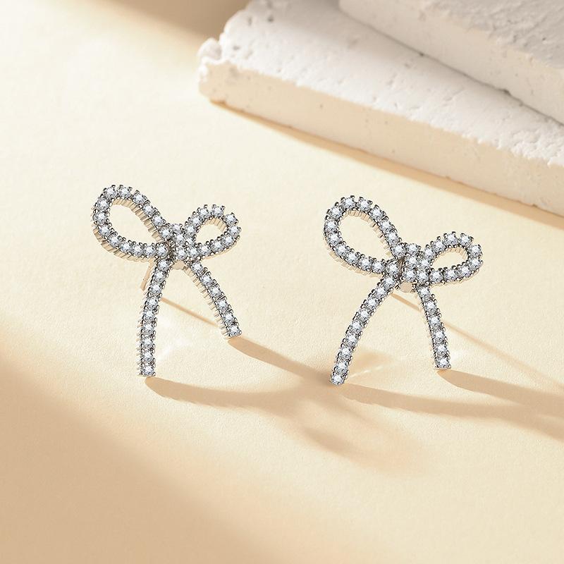 2026 Summer New Exquisite Fashion Light Luxury Micro-inlaid Zircon Bow Earrings S925 Silver Needle Atmosphere Senior Stud Earrings Women