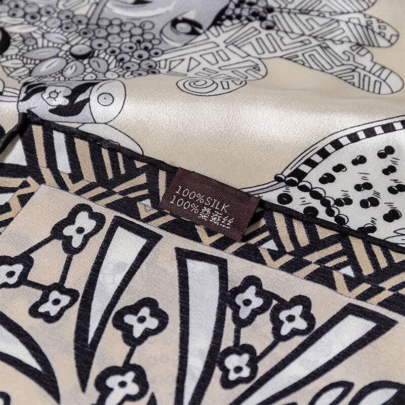 Hengyuanxiang Allure Era Silk Scarf