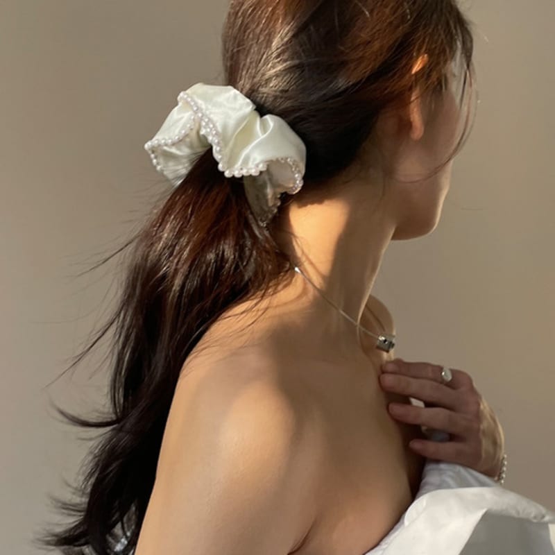 SCHO JEWELRY Ariel Luxx Satin Scrunchie