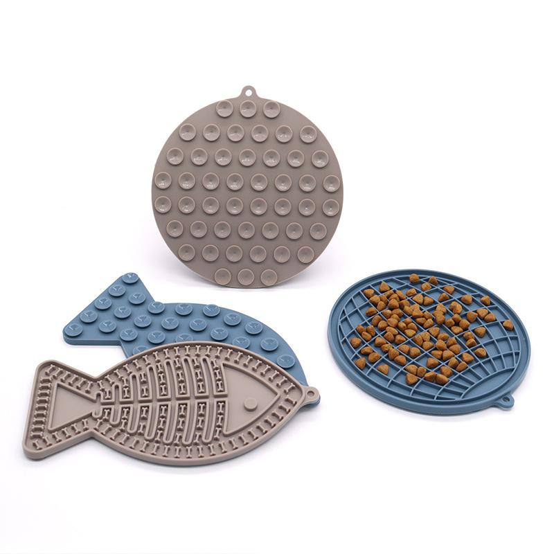 Pet Silicone Licking Mat Cat Anti-choking with Slow Food Bowl Dog Bathing Distracted Licking Plate Cutlery Pet Supplies