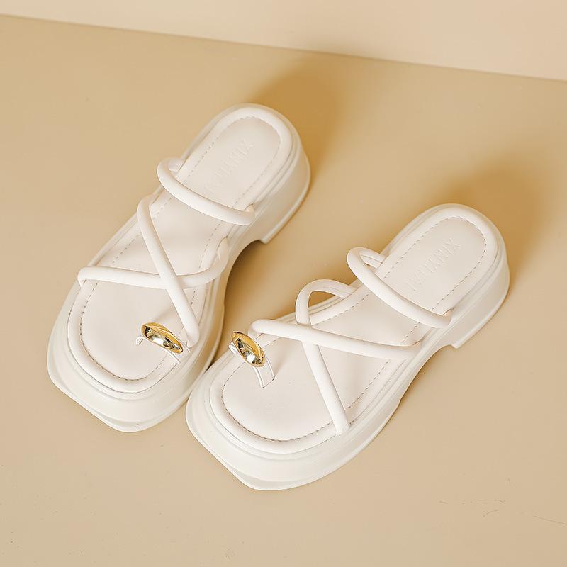 

Silver high-end thick-soled slippers women s summer new pinch feet to wear Internet celebrities half-drag sandals muffin bottom beach shoes 40