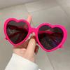 Occhiali da Sole Vintage Oversize Carini a Forma di Cuore d'Amore Donna Moda Trendy Marca di Lusso Designer Popolari Occhiali da Sole Sexy Punk