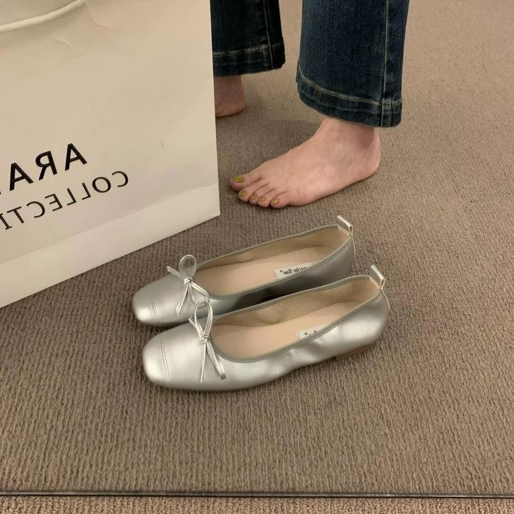 

French silver single shoes women s 2024 spring and summer new bow square head flat sole shoes light mouth gentle beanie shoes 35 серебряный