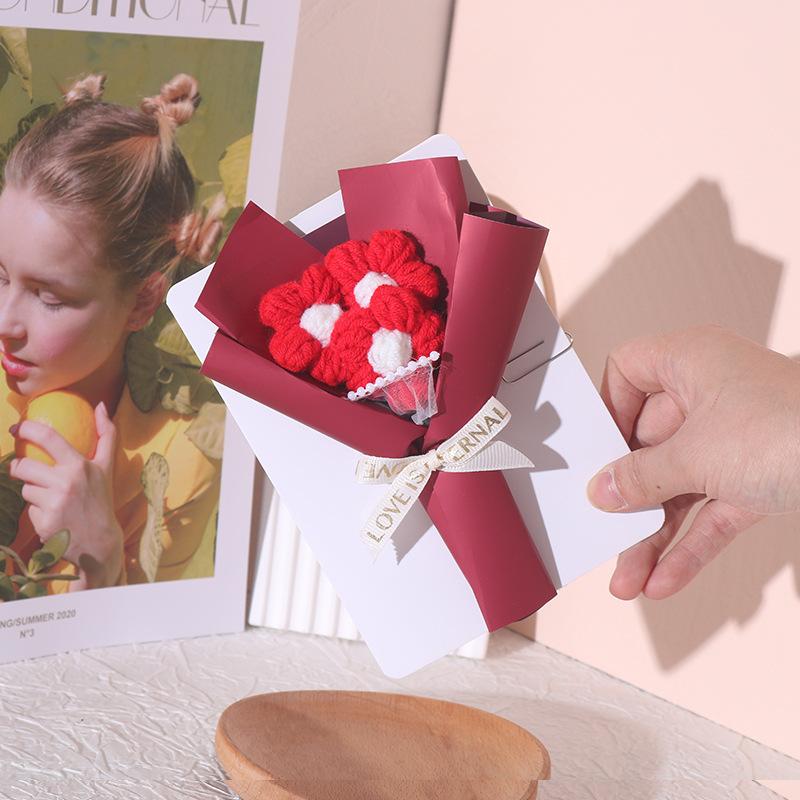 Creative Three-dimensional Flower Bouquets, Greeting Cards, Handmade Cream Puffs, Valentine's Day Knitted Flower Bouquets