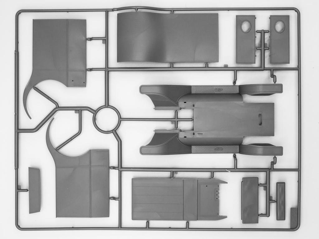 ICM Ford 1912 Light Delivery Plastic Model 24008 1/24 T-type