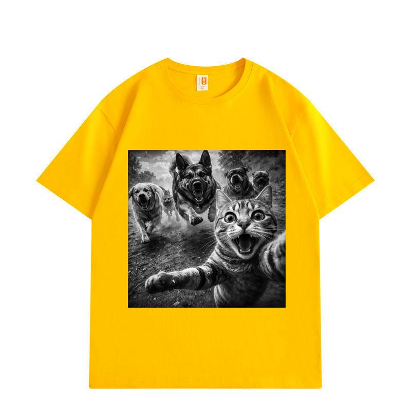 Funny Dog Chase Cat Meme Graphic T Shirts Men Wmen Fashion Vintage Short Sleeve T-shirt Summer Casual Cotton T-shirts