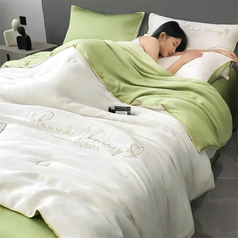 100% Washed Silk Summer Quilt Embroidery Smooth Ice Cooling Comforter for Bed Silky Solid Blanket Soft Cool Summer Blanket