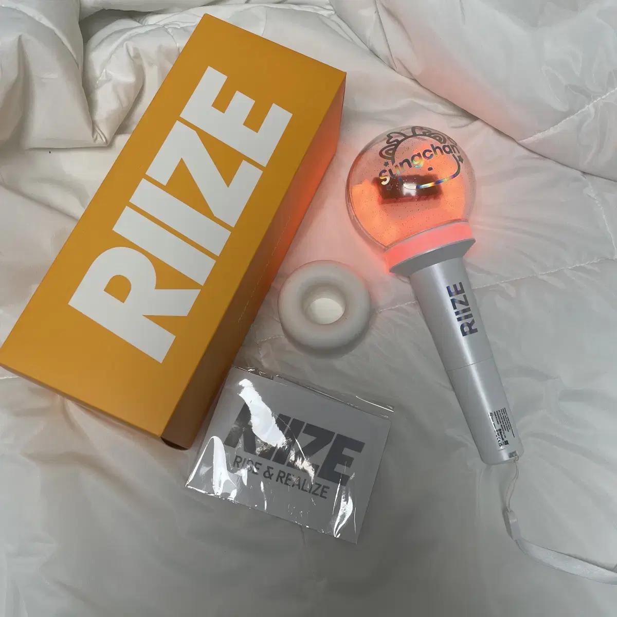 

Riize Lightstick Full Set+holder