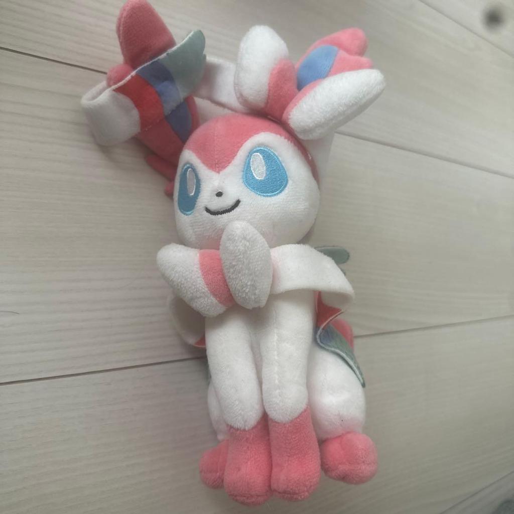 Pokemon Ninfia plush toy