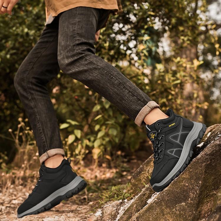 Autumn and winter new outdoor sports shoes large size rubber sole high top wear-resistant mountaineering casual warm velvet shoes