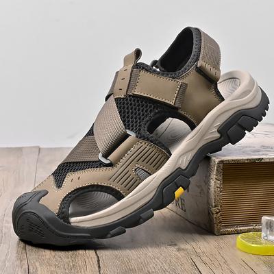 Chaussures d'été confortables et respirantes pour hommes Nouvelle arrivée Sandales pour hommes Mode ajourée Chaussures de plage Embout anti-collision Chaussures aquatiques pour patauger