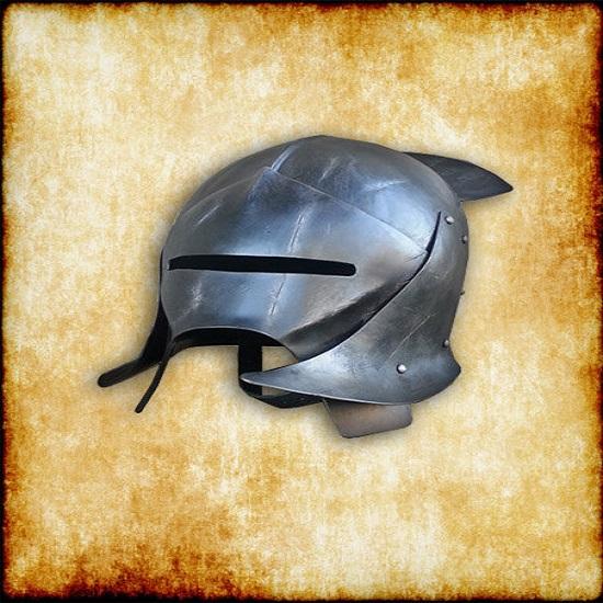 

Шлем Урук-хая Черный