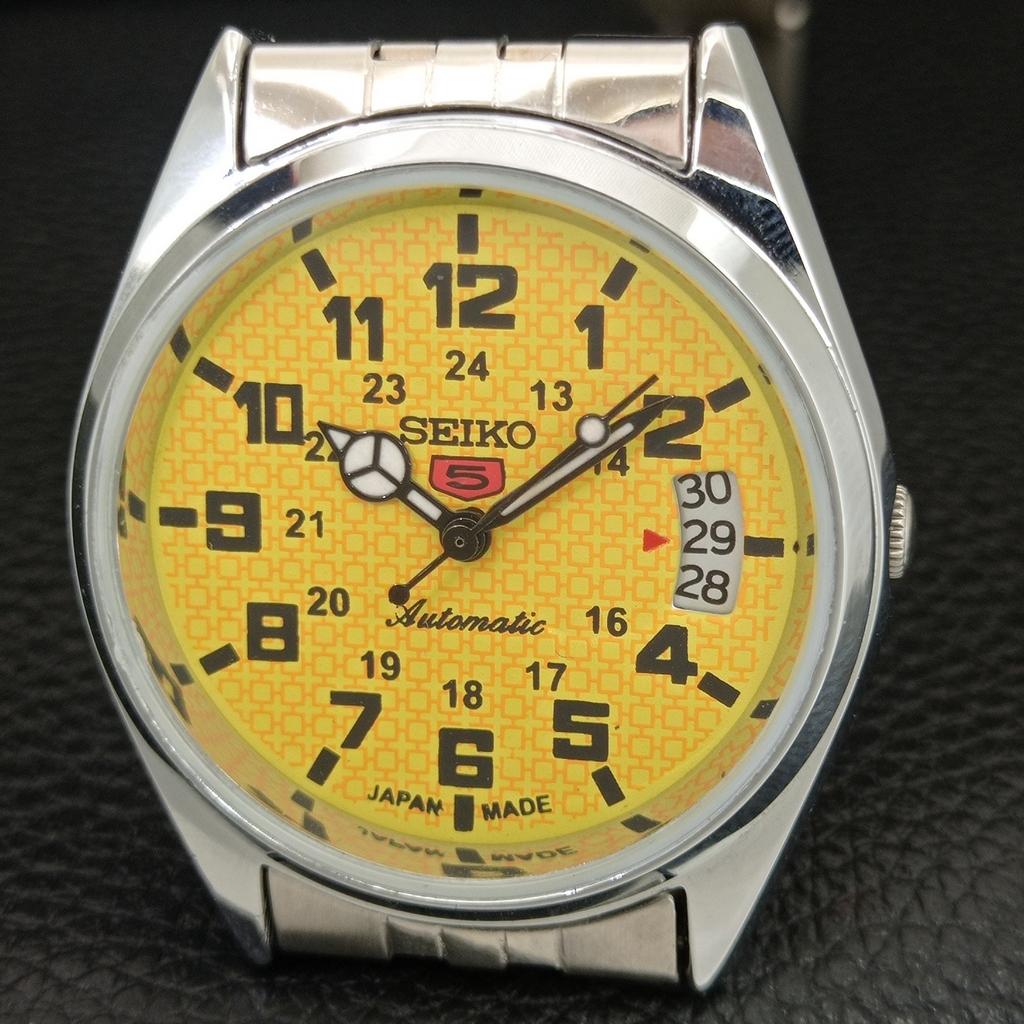 VINTAGE SEIKO 5 AUTOMATIC REFURBISHED JAPAN MENS YELLOW DIAL WATCH a443731-1