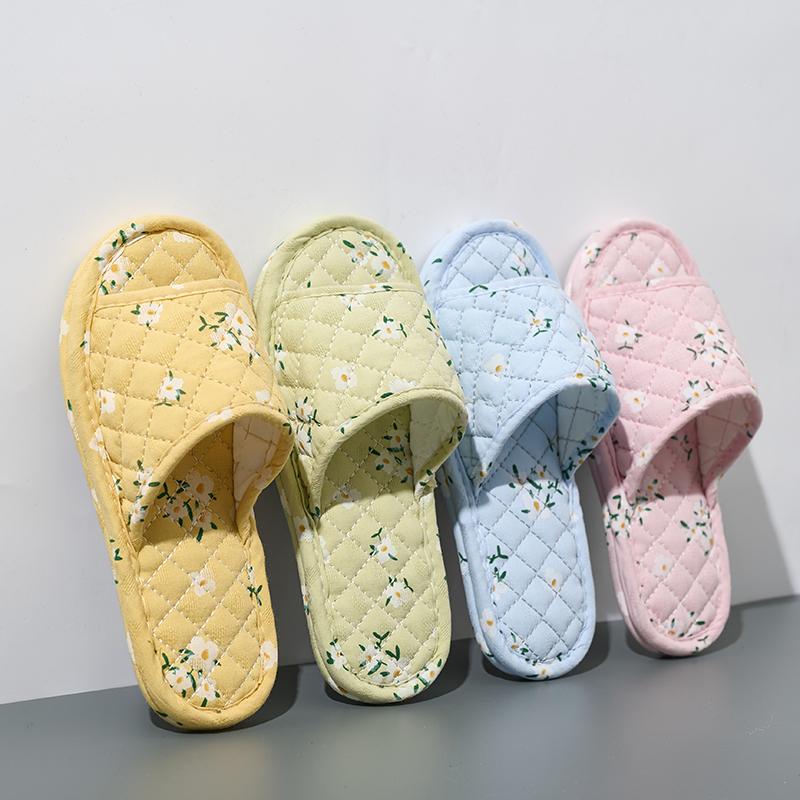 Stylish Quilted Indoor Fabric Slippers with Floral Pattern