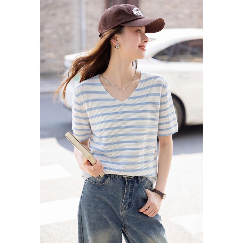 

ITISF4 Classic Striped V-Neck T-Shirt One Size