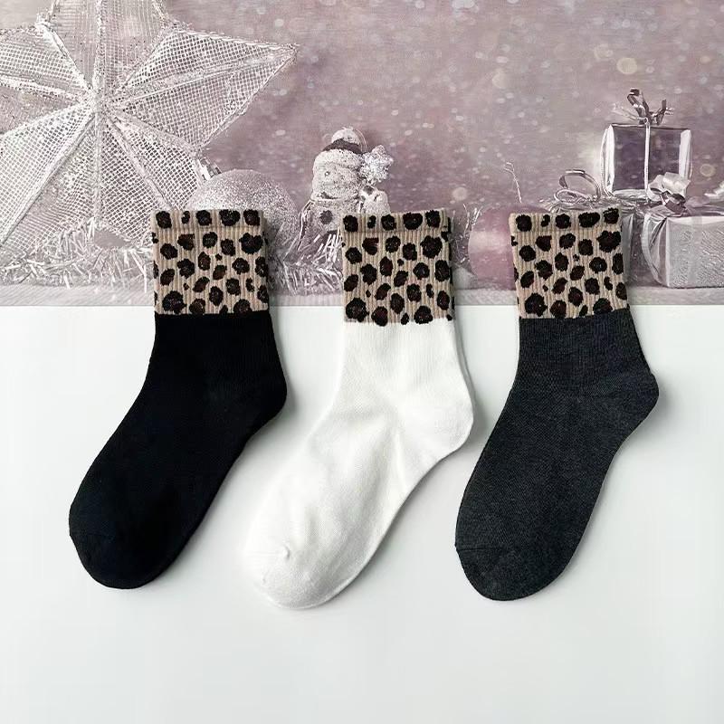 Leopard Print Ribbed Mid-Calf Socks for Women - Autumn/Winter Two-Stripe Casual Design