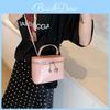 Elegante mittelgroße PU-Handtasche Glänzendes Finish Umhängetasche Mit Handyfach