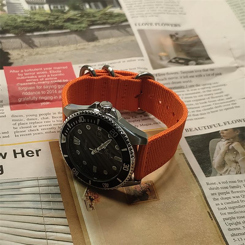 Casio Unisex MŁODZIEŻOWY Czarny Zegarek MDV106-1A(Obejrzyj3--)