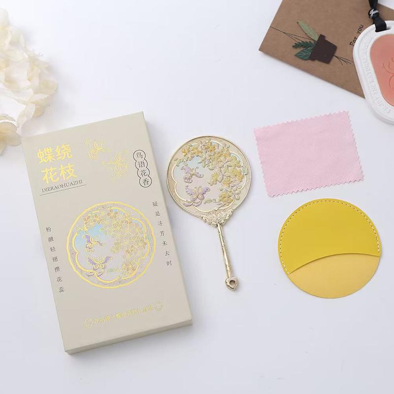 

Chinese Style Portable Metal Makeup Mirror For Women Exquisite Creative Handheld Cosmetic Mirror for Students Hanfu Accessories