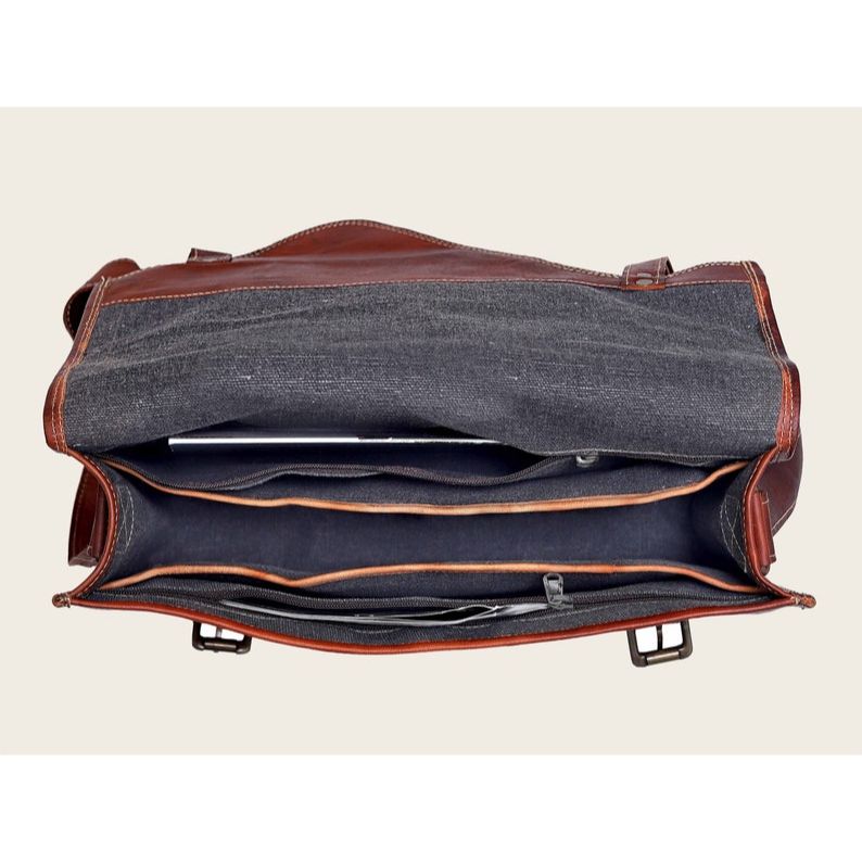 Кожаная сумка через плечо — фото 6