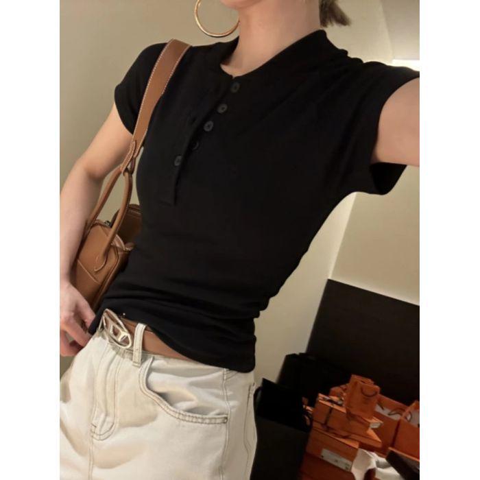 

Женская футболка в стиле ретро с двубортной застежкой, приталенная, с коротким рукавом – летний топ, подчеркивающий фигуру Small