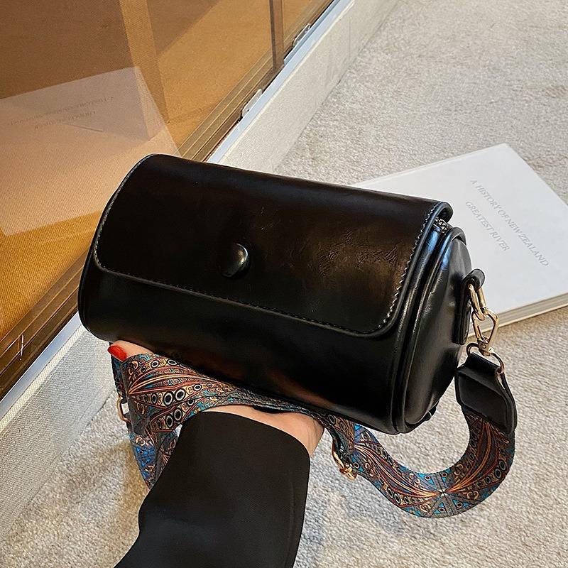 Retro small bag women's bag niche new trendy summer versatile casual shoulder messenger bag cylinder bag