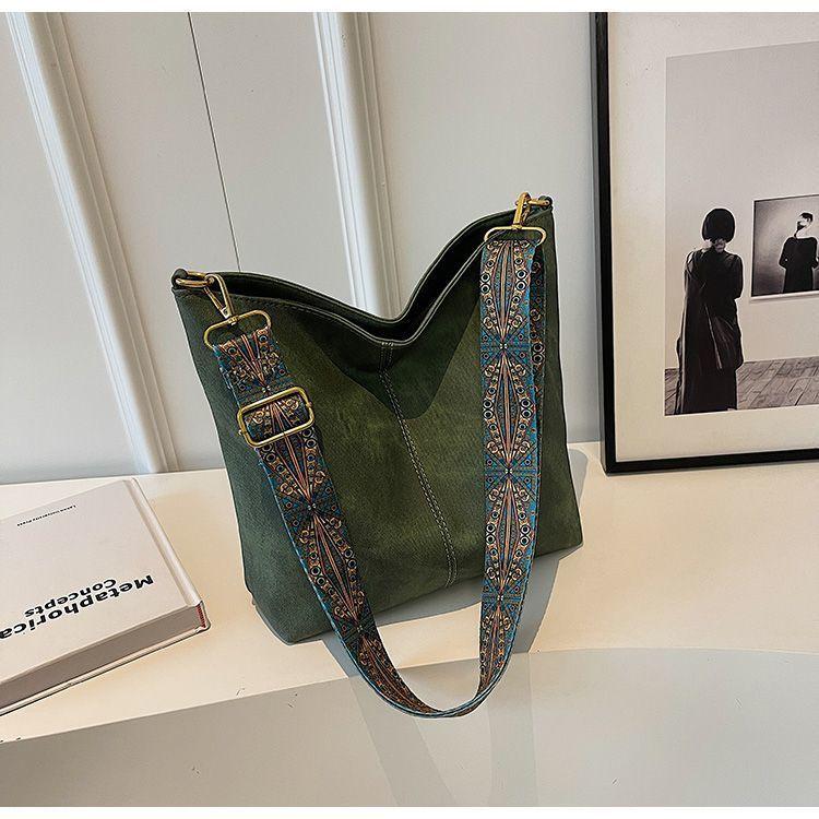 Broadband bag 2025 new trendy high-quality textured tote bag spring foreign-style large-capacity commuting bag