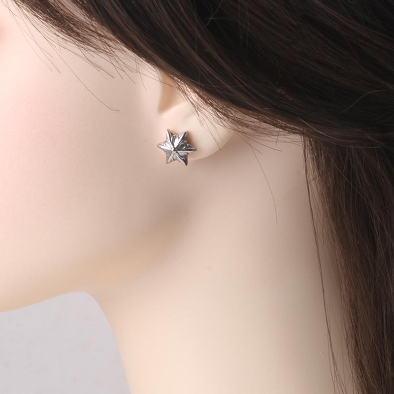 

Stainless Steel Trendy Flower Stud Earrings for Men & Women