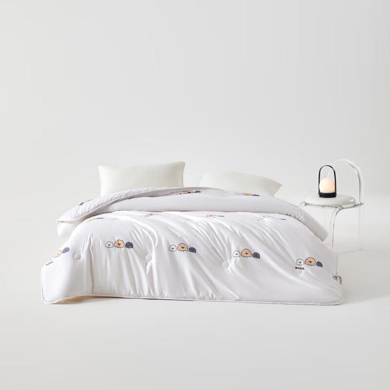 MUJI Three Sheep Quilt
